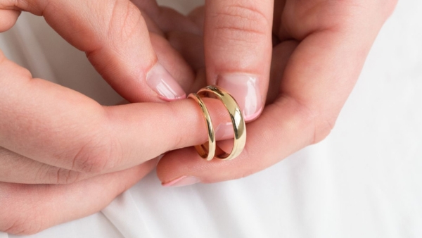 Typy klasických i netradičních snubních prstenů